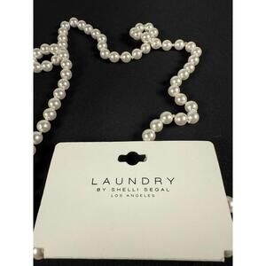 NWT Laundry Shelli Segal Acrylic White Pearl Single Strand 16" Necklace A1032